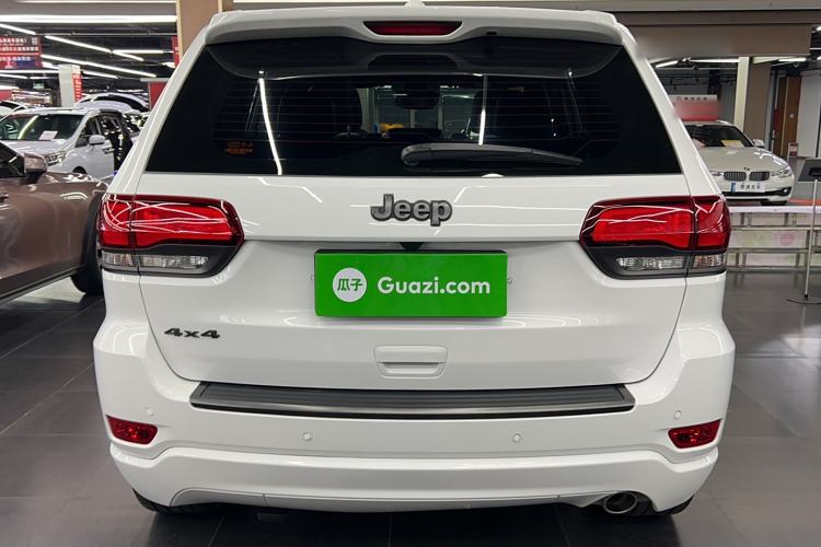 Used Jeep Grand Cherokee 2021 3.0L 80th Anniversary Edition Exterior 4