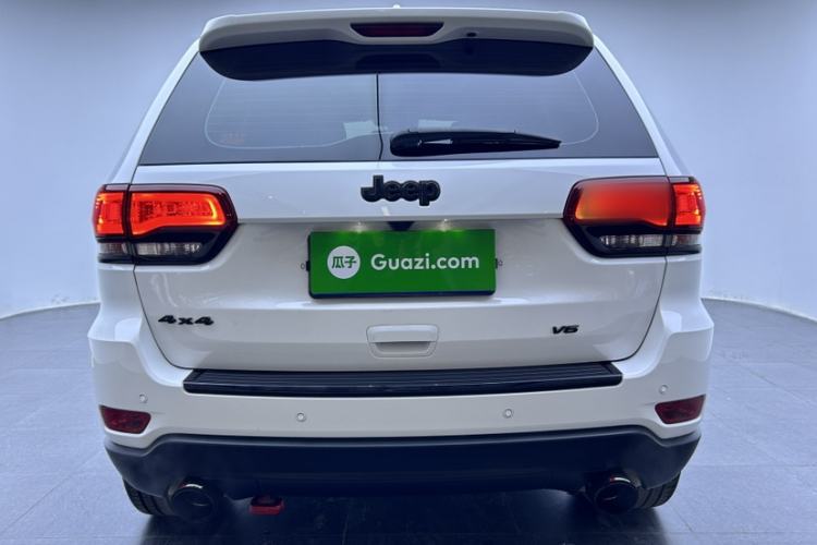 Used Jeep Grand Cherokee 2021 3.0L 80th Anniversary Edition Exterior 4