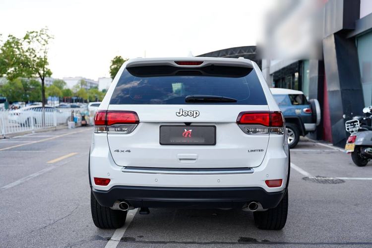 Used Jeep Grand Cherokee 2021 3.0L 80th Anniversary Edition Exterior 5