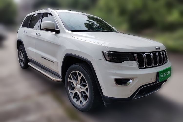Used Jeep Grand Cherokee 2021 3.0L 80th Anniversary Edition Front Right 45 Deg