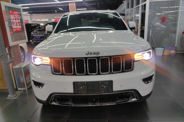 Used Jeep Grand Cherokee 2021 3.0L 80th Anniversary Edition Front