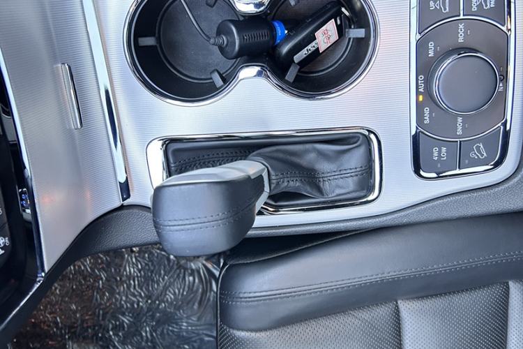 Used Jeep Grand Cherokee 2021 3.0L 80th Anniversary Edition Gear Lever