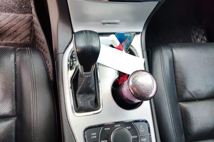 Used Jeep Grand Cherokee 2021 3.0L 80th Anniversary Edition Gear Lever