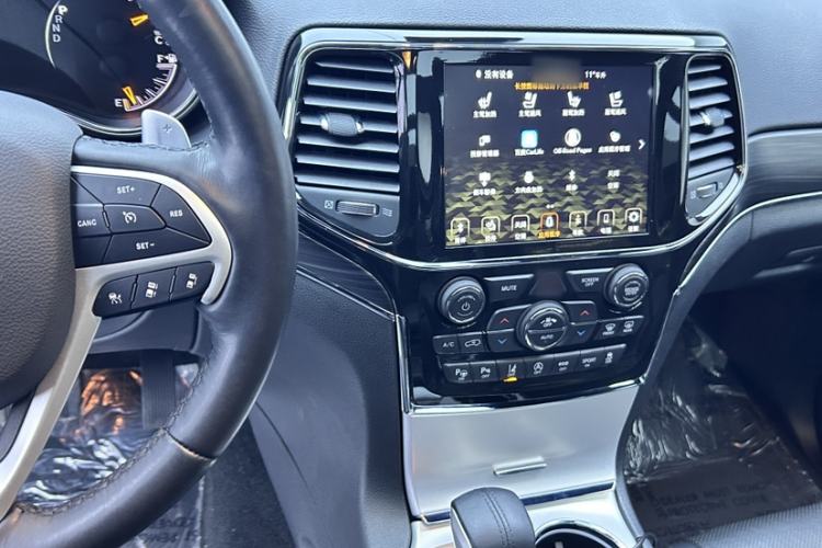 Used Jeep Grand Cherokee 2021 3.0L 80th Anniversary Edition Interior 1