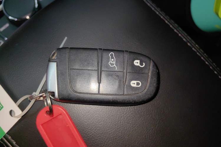 Used Jeep Grand Cherokee 2021 3.0L 80th Anniversary Edition Interior 1