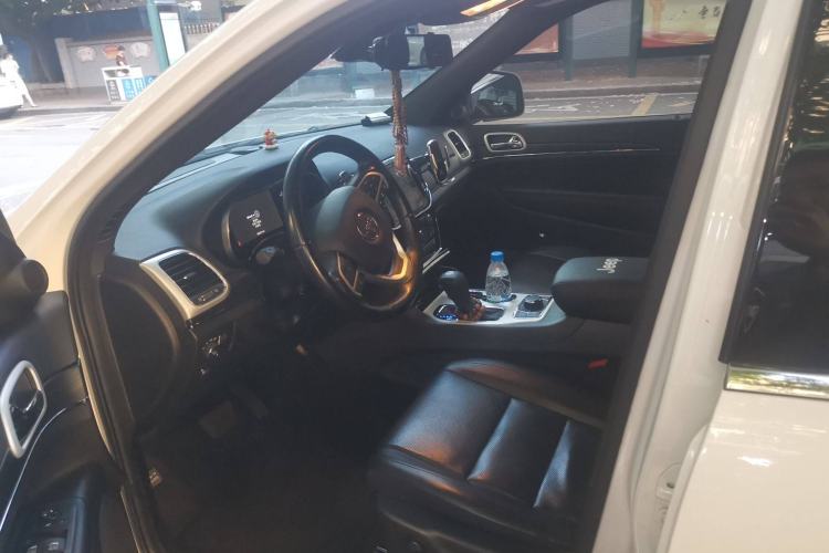 Used Jeep Grand Cherokee 2021 3.0L 80th Anniversary Edition Left Front Seat