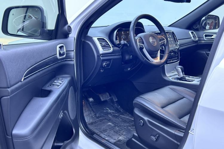 Used Jeep Grand Cherokee 2021 3.0L 80th Anniversary Edition Left Front Seat