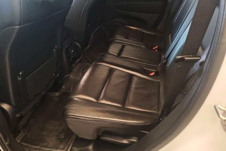 Used Jeep Grand Cherokee  Left Rear Seat