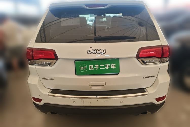 Used Jeep Grand Cherokee  Rear