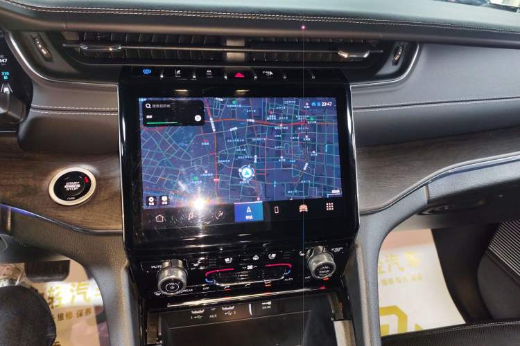 Used Jeep Grand Cherokee New Energy 2023 4xe Summit Edition Audio And AC Panel