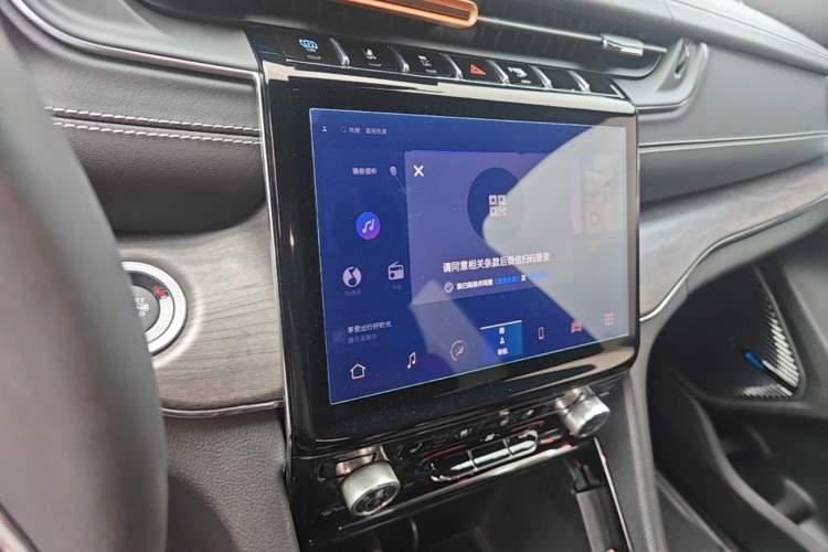 Used Jeep Grand Cherokee New Energy 2023 4xe Summit Edition Audio And AC Panel