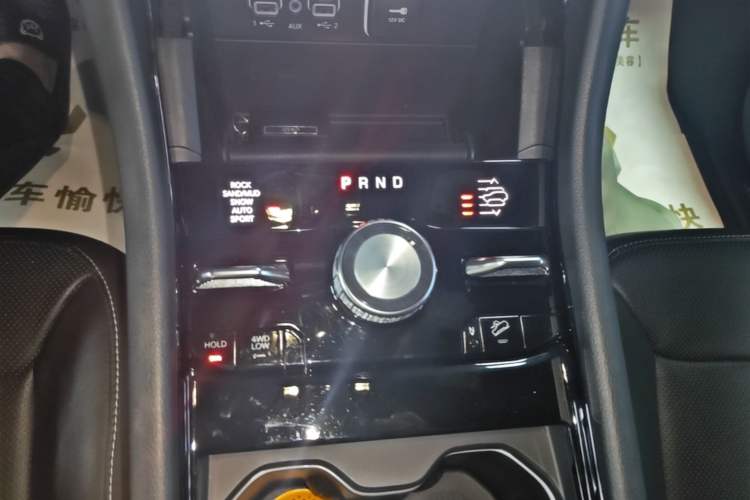 Used Jeep Grand Cherokee New Energy 2023 4xe Summit Edition Audio And AC Panel