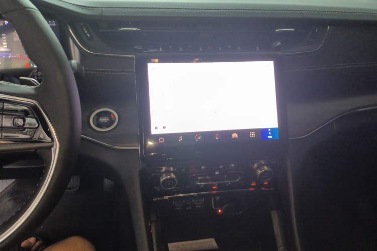 Used Jeep Grand Cherokee New Energy 2023 4xe Summit Edition Audio And AC Panel