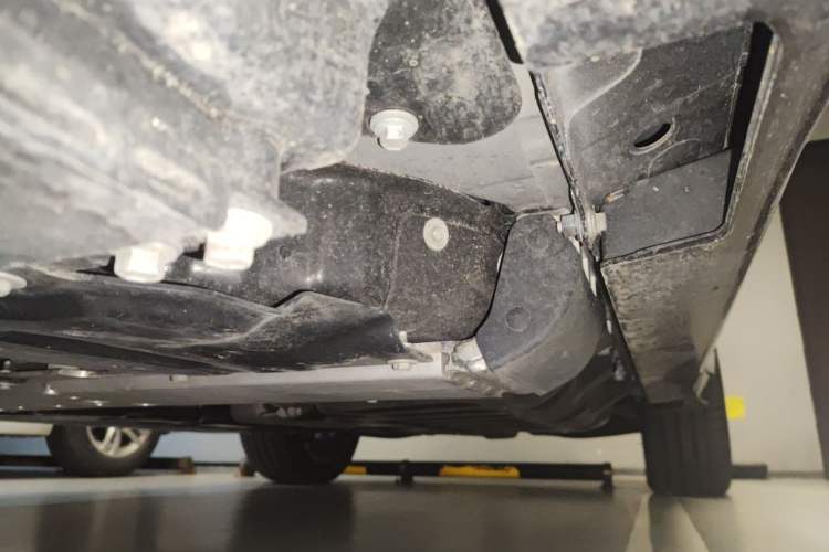 Used Jeep Grand Cherokee New Energy 2023 4xe Summit Edition Chassis Front Left