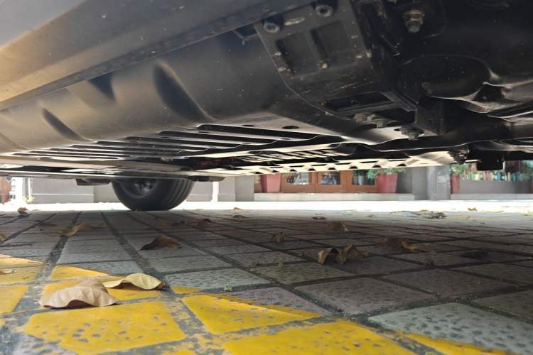Used Jeep Grand Cherokee New Energy 2023 4xe Summit Edition Chassis Rear Left