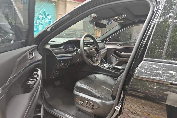 Used Jeep Grand Cherokee New Energy 2023 4xe Summit Edition Driver Seat
