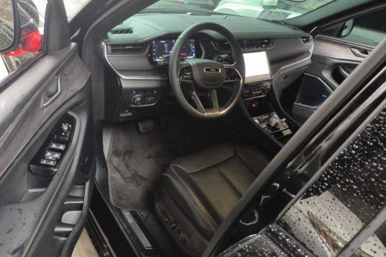 Used Jeep Grand Cherokee New Energy 2023 4xe Summit Edition Driver Seat
