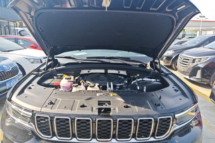 Used Jeep Grand Cherokee New Energy 2023 4xe Summit Edition Engine Bay