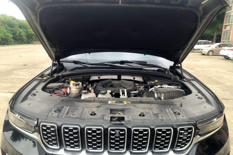Used Jeep Grand Cherokee New Energy 2023 4xe Summit Edition Engine Bay