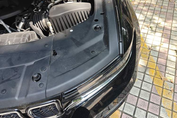 Used Jeep Grand Cherokee New Energy 2023 4xe Summit Edition Engine Bay Left