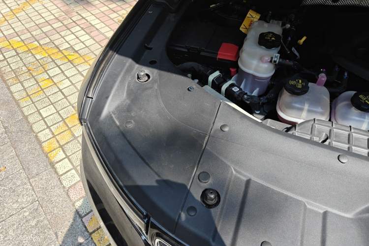 Used Jeep Grand Cherokee New Energy 2023 4xe Summit Edition Engine Bay Right