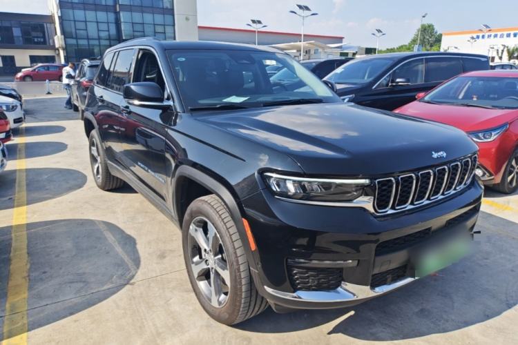 Used Jeep Grand Cherokee New Energy 2023 4xe Summit Edition Front Right 45 Deg