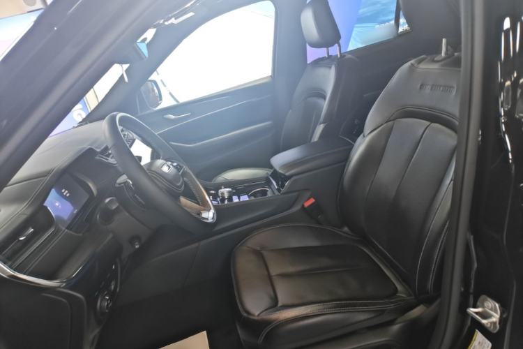 Used Jeep Grand Cherokee New Energy 2023 4xe Summit Edition Left Front Seat