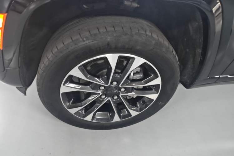 Used Jeep Grand Cherokee New Energy 2023 4xe Summit Edition Left Front Wheel Hub