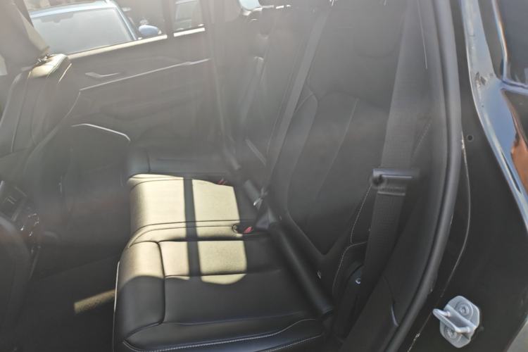 Used Jeep Grand Cherokee New Energy 2023 4xe Summit Edition Left Rear Seat