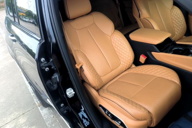 Used Jeep Grand Cherokee New Energy 2023 4xe Summit Edition Right Front Seat