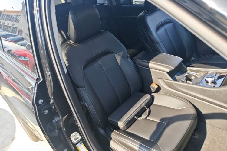 Used Jeep Grand Cherokee New Energy 2023 4xe Summit Edition Right Front Seat