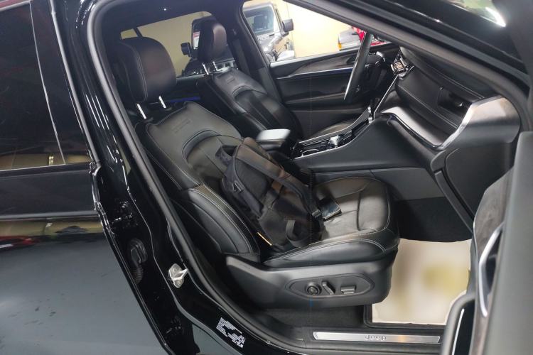 Used Jeep Grand Cherokee New Energy 2023 4xe Summit Edition Right Front Seat