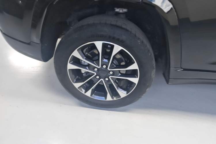 Used Jeep Grand Cherokee New Energy 2023 4xe Summit Edition Right Rear Wheel Hub