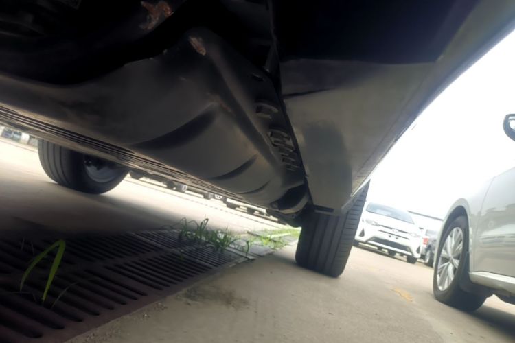 Used Jeep Grand Cherokee New Energy 2023 4xe Summit Edition Right Side Sill