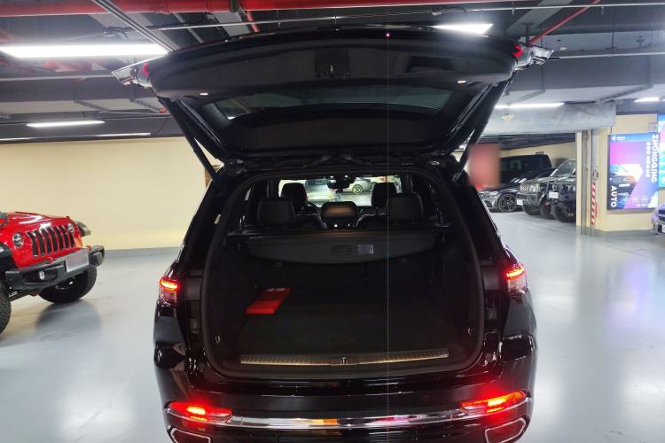 Used Jeep Grand Cherokee New Energy 2023 4xe Summit Edition Trunk