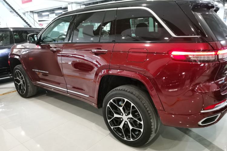 Used Jeep Grand Cherokee New Energy 2023 4xe Summit Edition Left Side