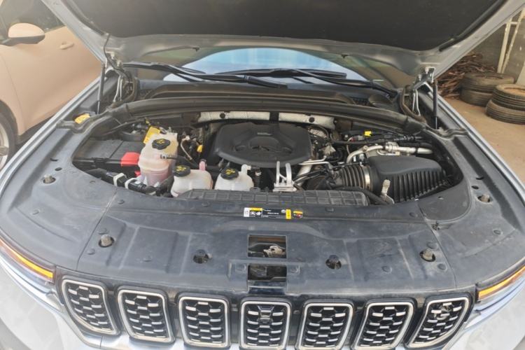 Used Jeep Grand Cherokee New Energy 2023 4xe Summit Edition Engine Bay