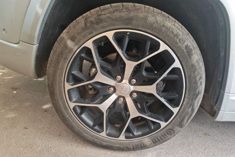 Used Jeep Grand Cherokee New Energy 2023 4xe Summit Edition Right Rear Wheel Hub