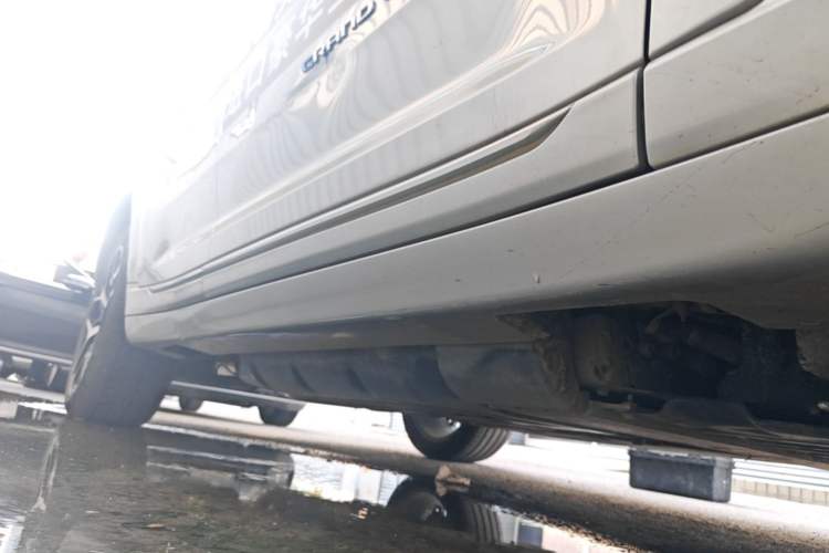 Used Jeep Grand Cherokee New Energy 2023 4xe Summit Edition Right Side Sill