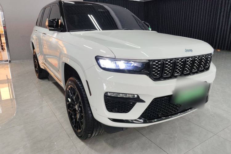 Used Jeep Grand Cherokee New Energy 2023 4xe Summit Edition Front Right 45 Deg