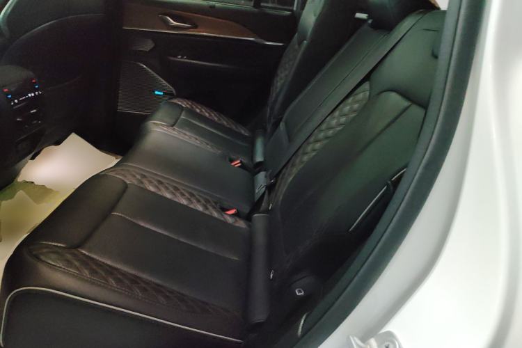 Used Jeep Grand Cherokee New Energy 2023 4xe Summit Edition Left Rear Seat