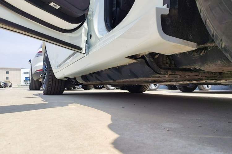 Used Jeep Grand Cherokee New Energy 2023 4xe Summit Edition Left Side Sill