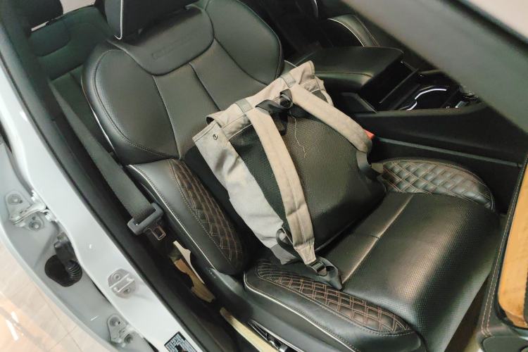 Used Jeep Grand Cherokee New Energy 2023 4xe Summit Edition Right Front Seat