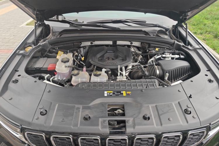 Used Jeep Grand Cherokee New Energy 2024 4xe Peak Edition Engine Bay