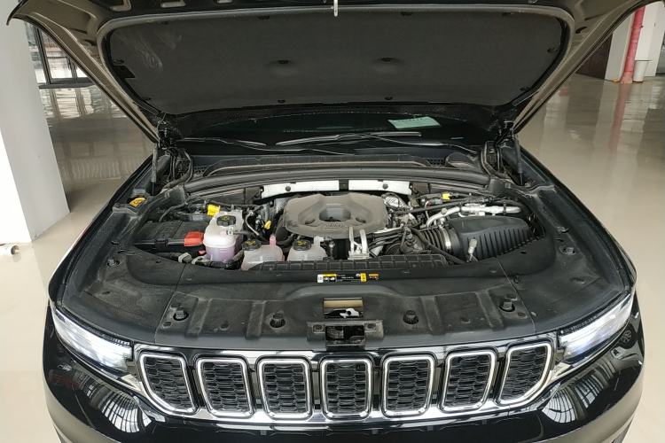 Used Jeep Grand Cherokee New Energy 2024 4xe Peak Edition Engine Bay