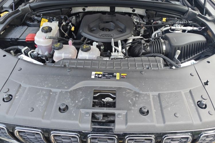 Used Jeep Grand Cherokee New Energy 2024 4xe Peak Edition Engine Bay