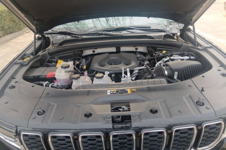 Used Jeep Grand Cherokee New Energy 2024 4xe Peak Edition Engine Bay