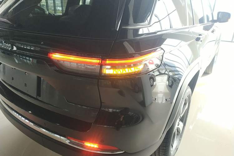 Used Jeep Grand Cherokee New Energy 2024 4xe Peak Edition Exterior 3
