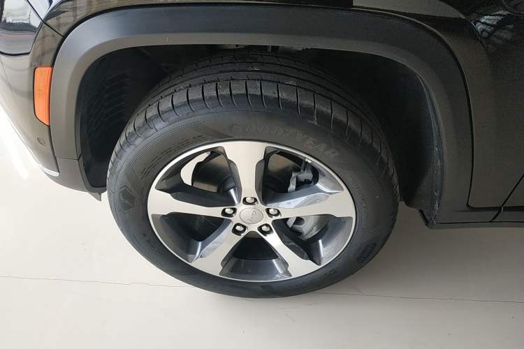 Used Jeep Grand Cherokee New Energy 2024 4xe Peak Edition Exterior 4