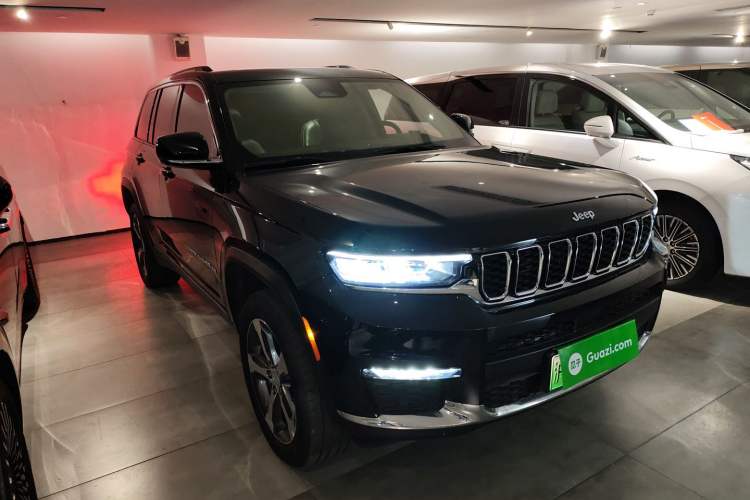 Used Jeep Grand Cherokee New Energy 2024 4xe Peak Edition Front Right 45 Deg